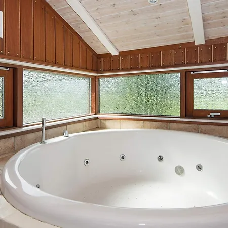 7 Person In Holiday home Sjolund
