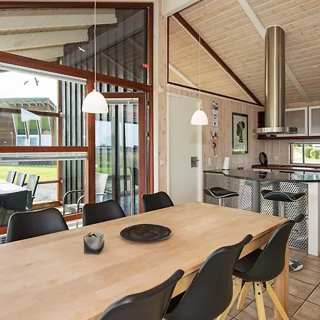 7 Person In Holiday home Sjolund